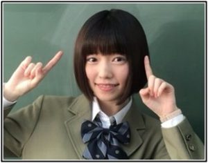 島崎遥香の左江内氏の衣装
