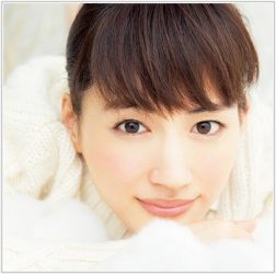 綾瀬はるか 奥様は取り扱い注意 衣装 ブランド